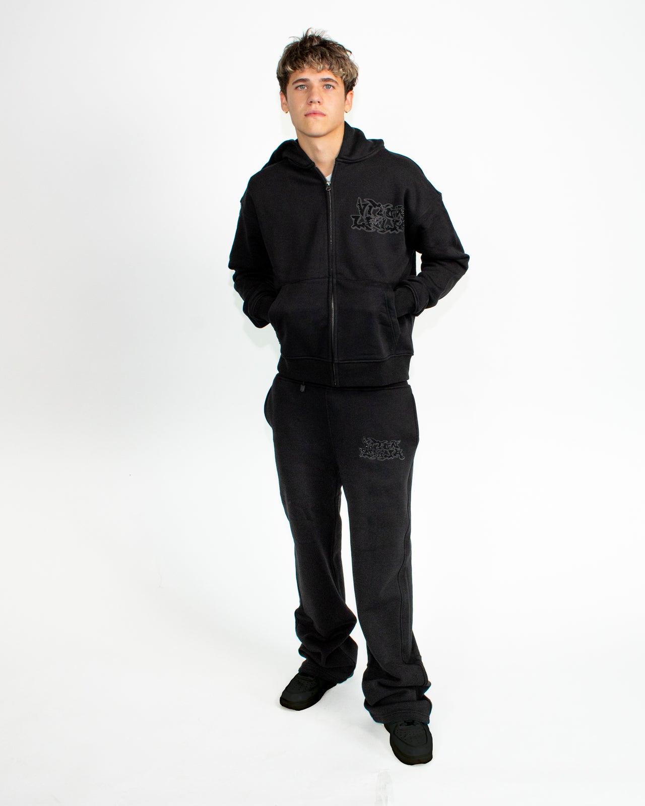 SIGNATURE TRACKSUIT BUNDLE BLACK
